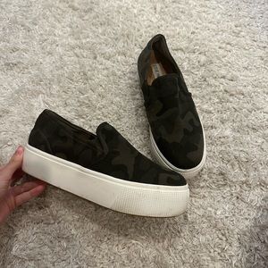 Steve Madden Platform Camo